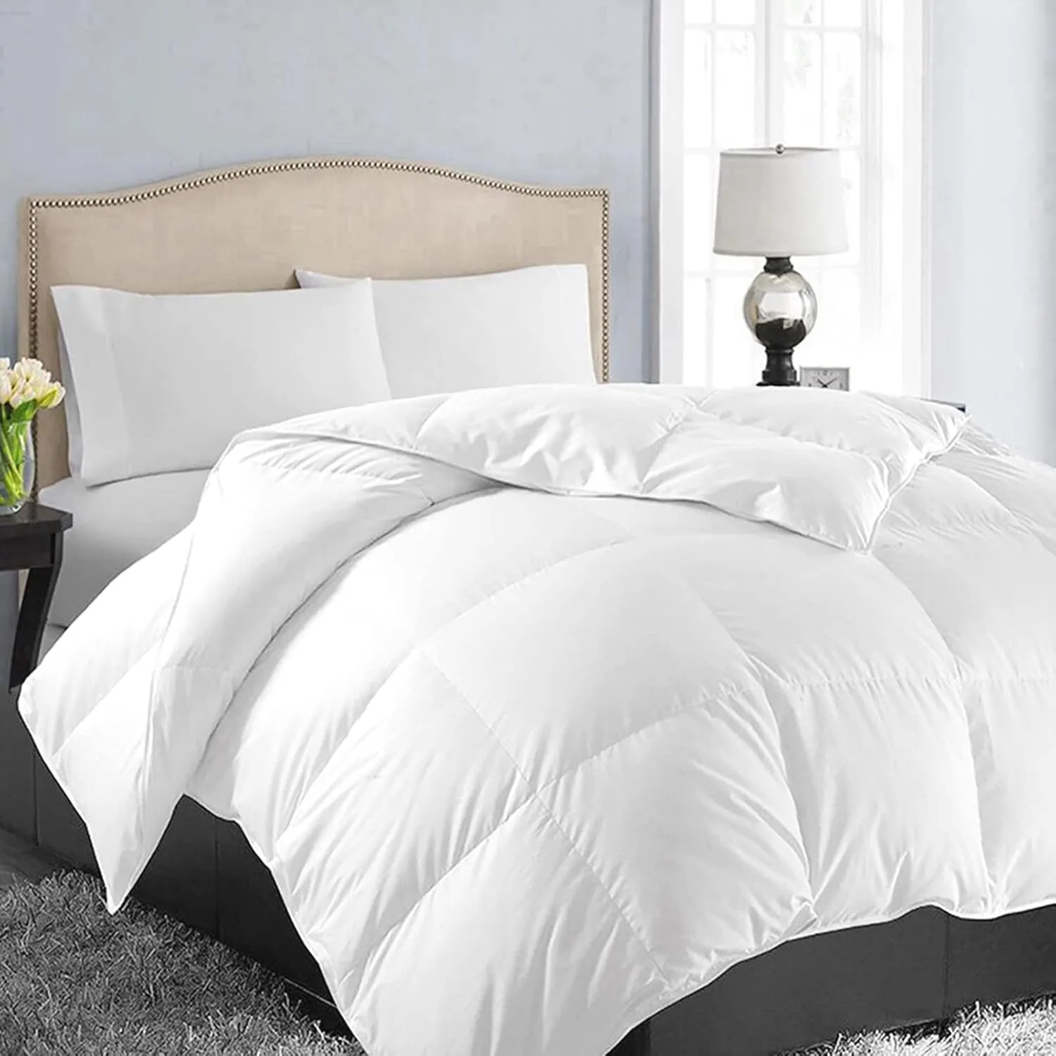 Easeland Oversized King Down Alternative Comforter